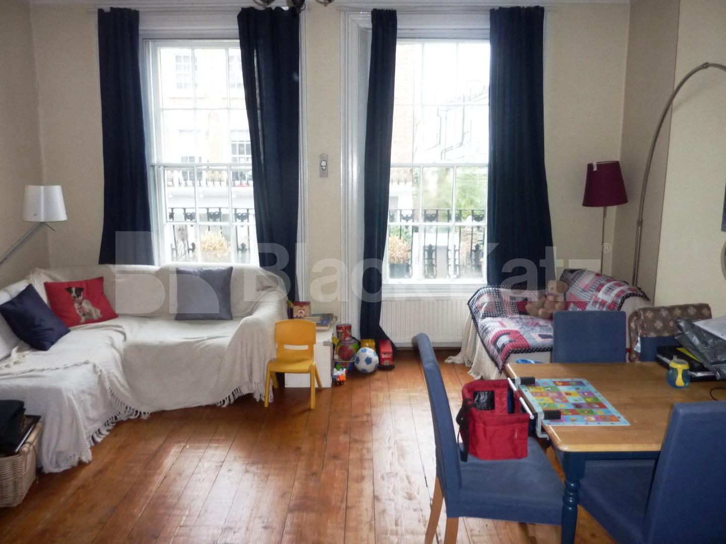 			1 MONTHS DEPOSIT SAVING YOU £700!, 2 Bedroom, 1 bath, 1 reception Flat			 Chepstow Road, BAYSWATER